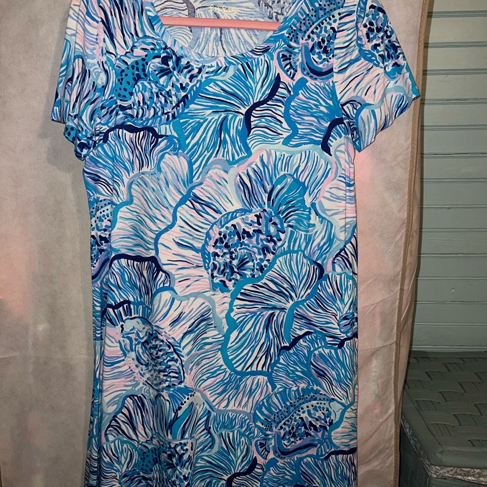 Lilly Pulitzer Blue and White Cody T-Shirt Dress size medium